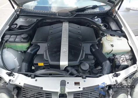 2001 Mercedes-Benz Clk-Class Base (A5) из США, поврежденный, VIN WDBLK70GX1T069063